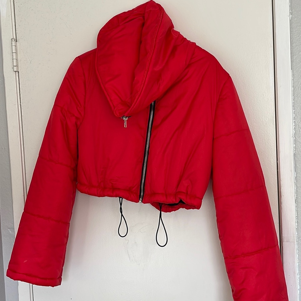 Red cropped puffer jacket
